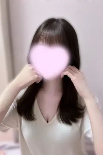 東條せいら